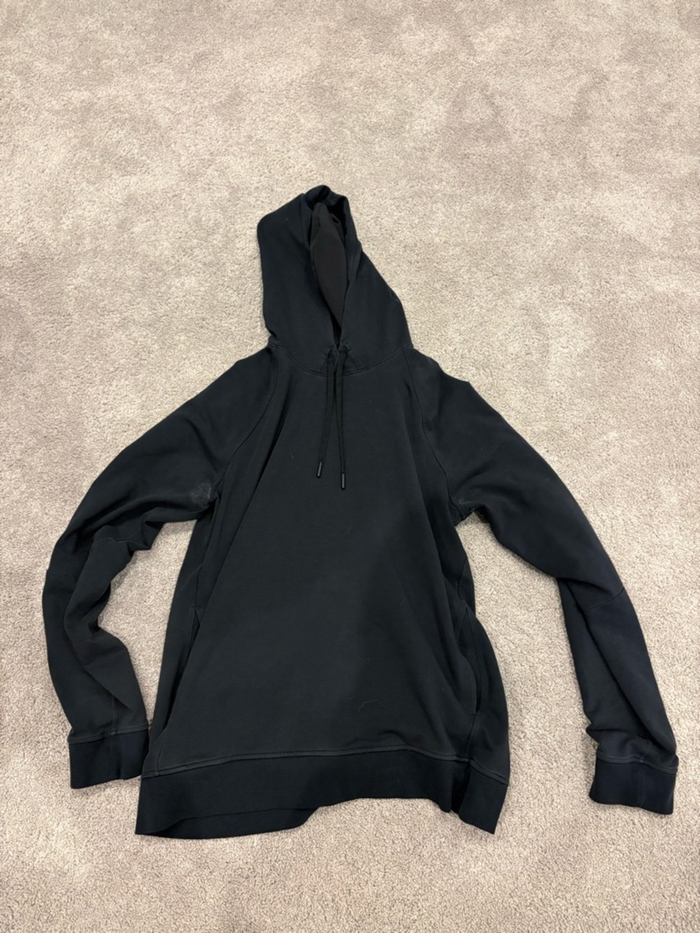 Smooth Spacer Classic-Fit
Pullover Hoodie